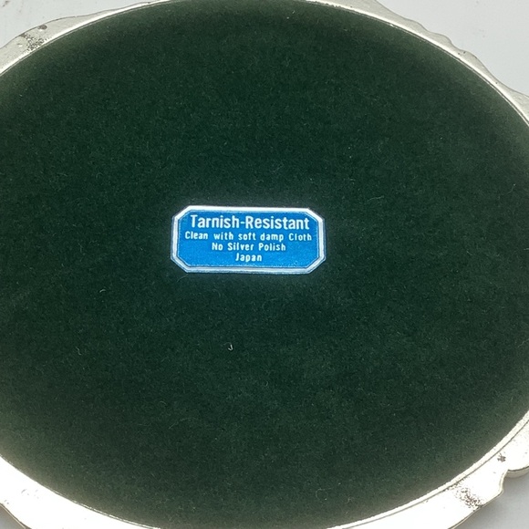 Vintage 1986  Set of Four Oneida Silver Holiday Wreath Coasters - Picture 4 of 9